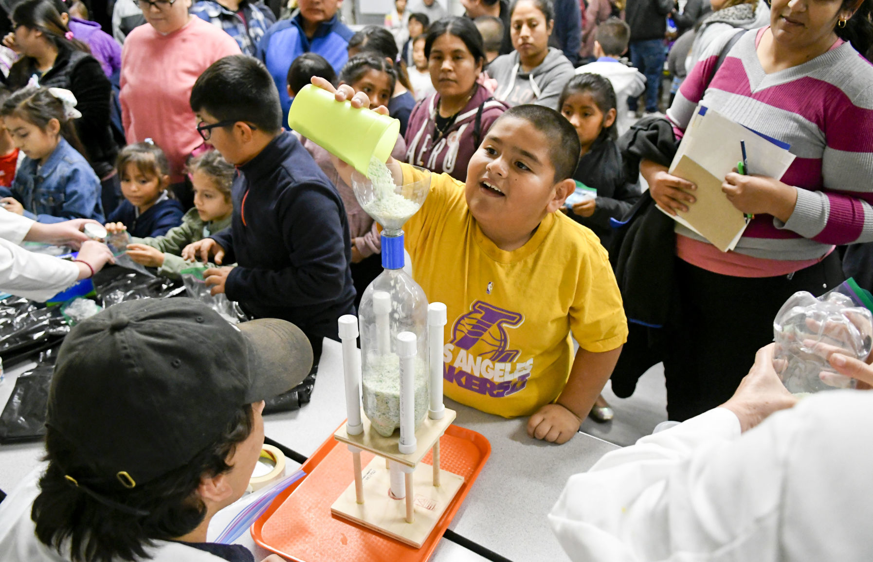 120519 Fairlawn STEAM night 03.jpg